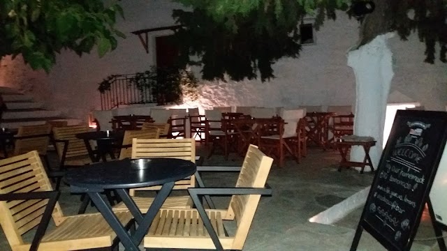 Vrachos Café Bar
