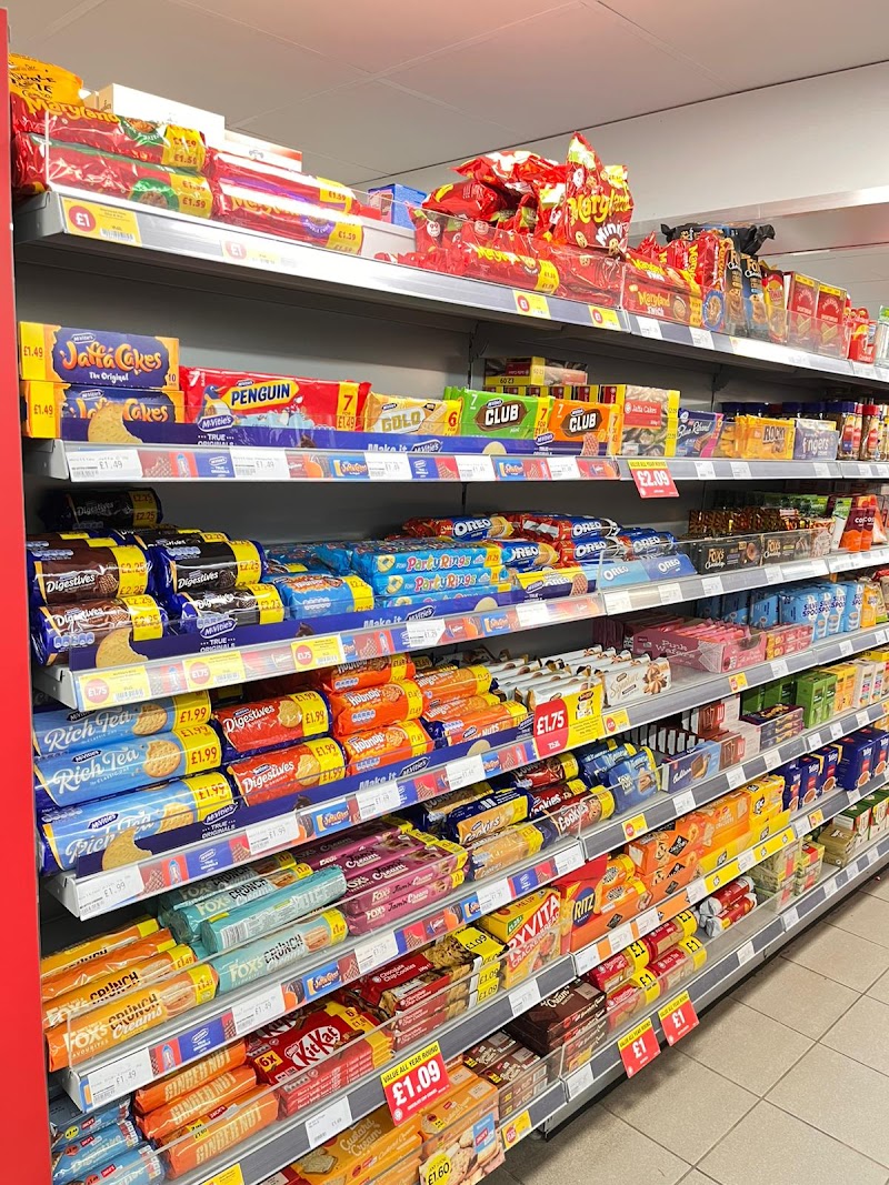 Budgens photo 2
