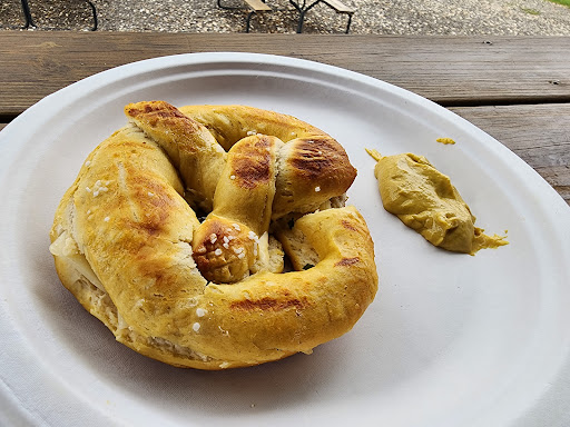 Tiny Schnitzel Haus - Visual