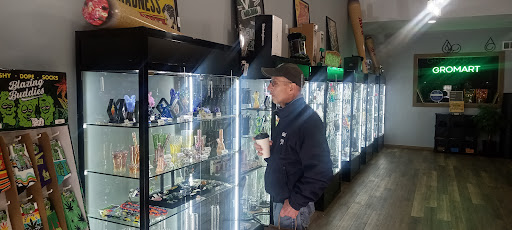 Front Street Glassworks Gallery - United States