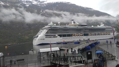 Photos of Flydalsjuvet