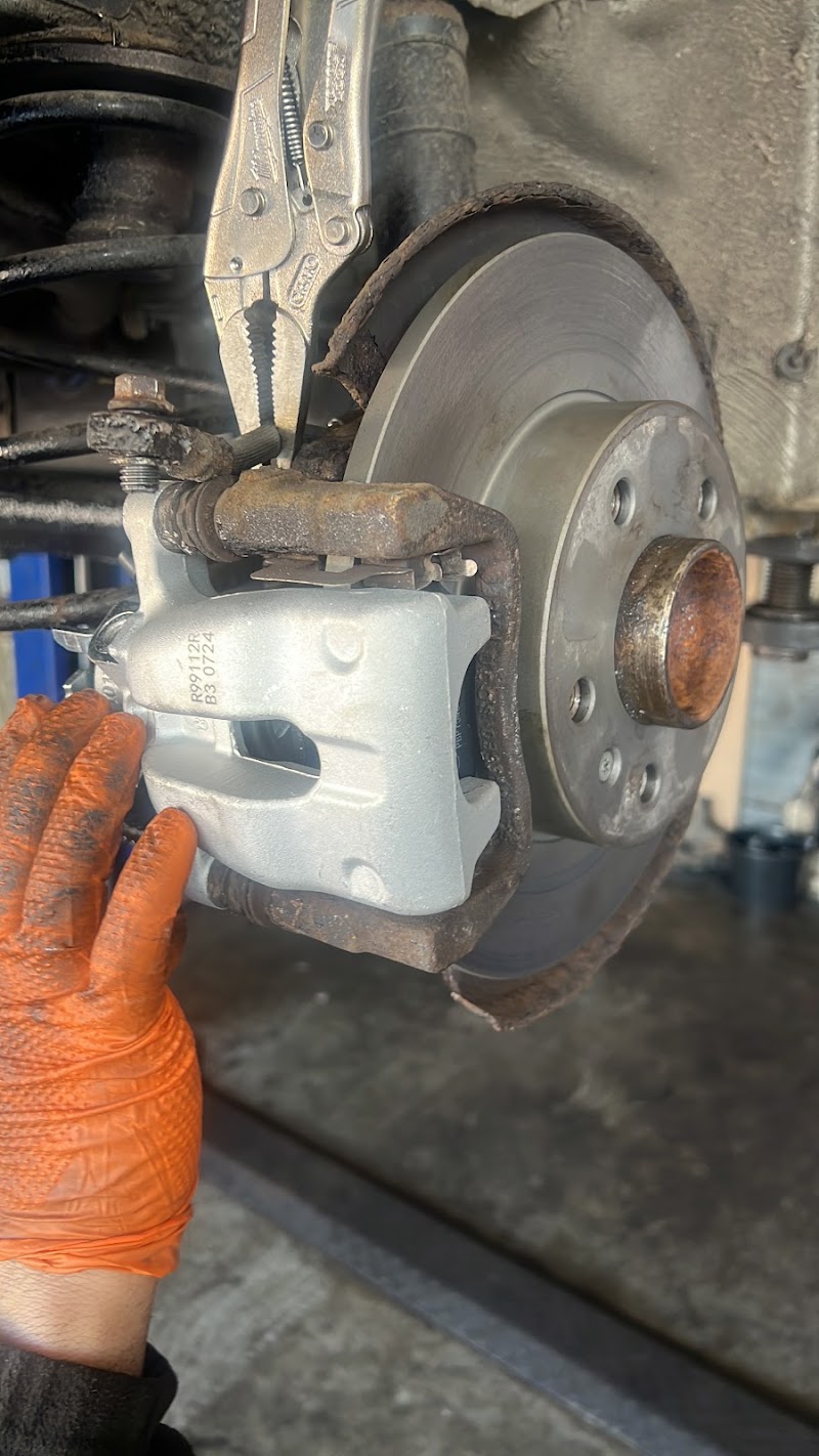 Dunwell motor service photo 3
