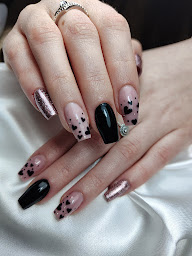 Photo n°12 de LR Studio Nails - Prothésiste ongulaire à Benon (Salon de manucure)