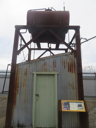 Tankstand - Visual
