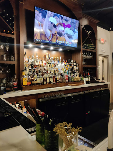 313 Franklin - Cocktails and Kitchen - Thumbnail