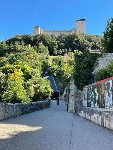 Sosta Camper Scale Mobili Spoleto - Thumbnail
