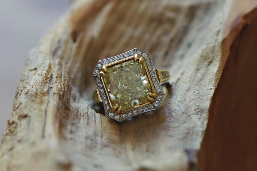Monique of Switzerland Jewelers Gallery - United States