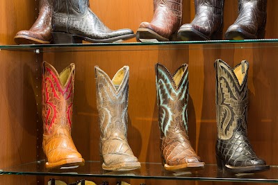 Lucchese Bootmaker