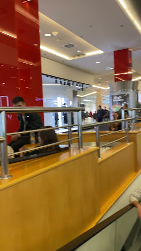 Nyitvatartás: Arena Mall