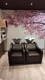 Photo n°3 de Les ciseaux du Prieuré à Pommiers-en-Forez (Salon de coiffure)
