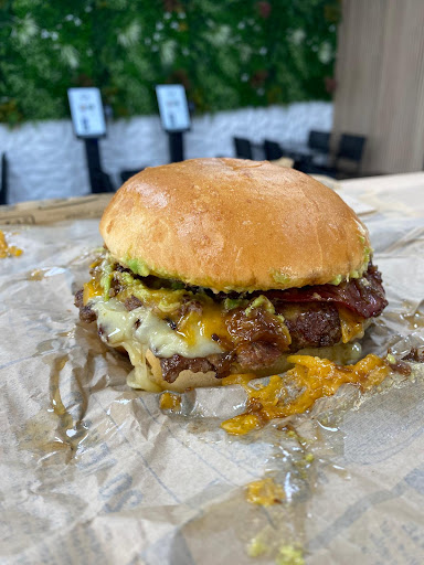 Photo 5 - Dragon Street - Burger Temple