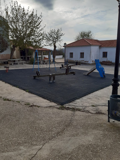 "Las Escuelas" Park