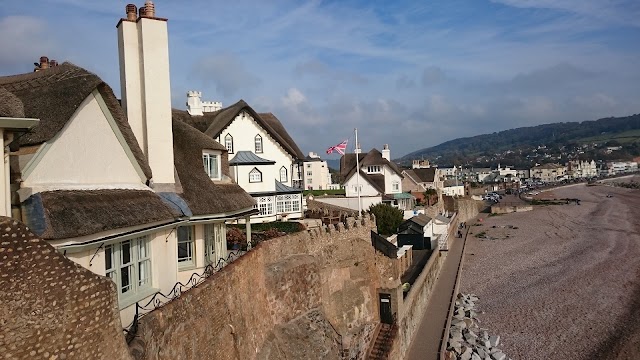 Connaught Gardens