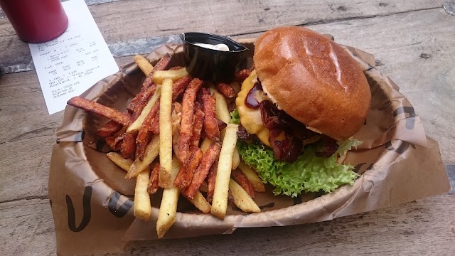 Tugg Burgers