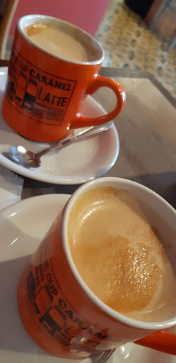 La Casa: Counter Café - Thumbnail