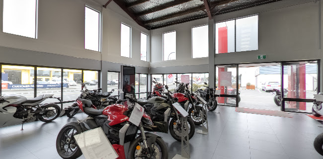 Casbolts Motorcycles - Car dealer