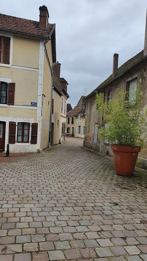 Maison de l'Archevêché de Saint-Julien-du-Sault