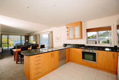 Photos of Lakeside Apartments