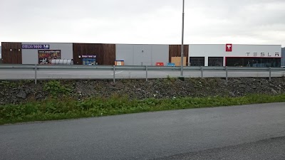 Photos of Tesla Store Ålesund-Skodje