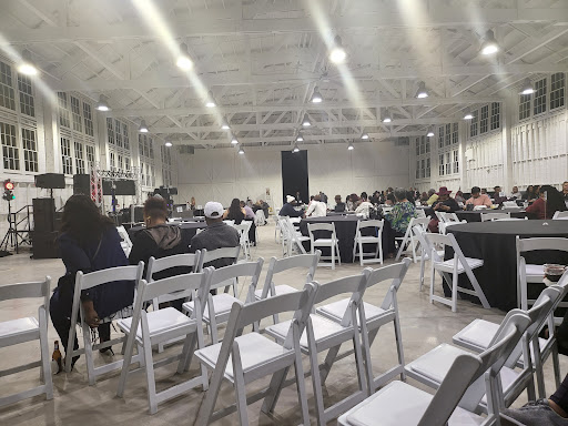 Hangar 9 - Visual