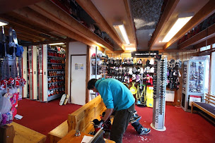 Photo n°19 de Skiset les Drus à La Plagne Tarentaise (Magasin de vêtements de sport)
