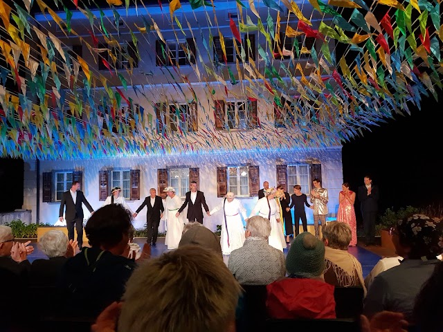 Burg Riom, Origen Festival Cultural