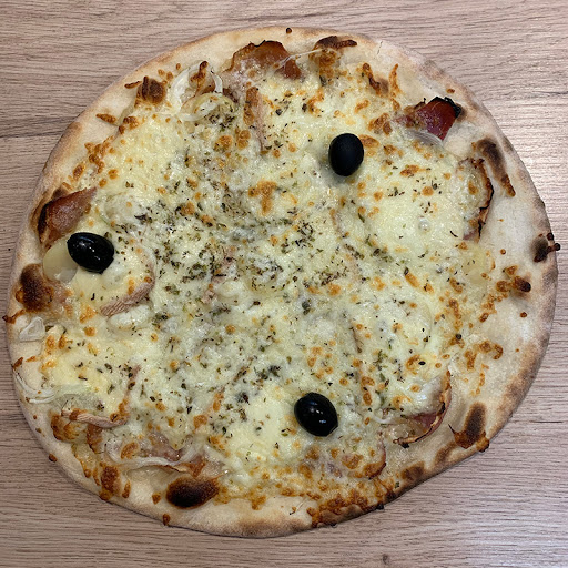 Photo 1 - Pizzas à emporter distributeur 24h/24 - 7j/7