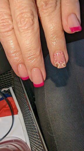 Maggie's Nails - Thumbnail