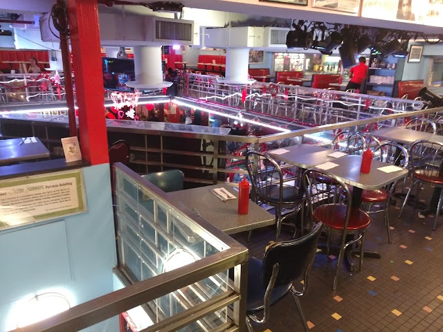 Ellen's Stardust Diner