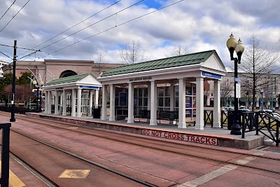 MacArthur Square Station