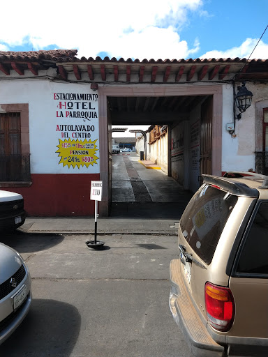 Estacionamiento Público y del Hotel "La Parroquia" - Thumbnail