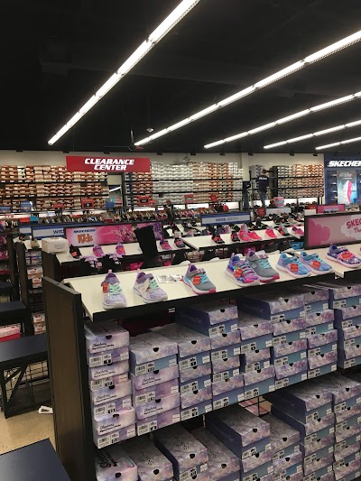 SKECHERS Warehouse Outlet