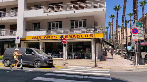 Aux arts menagers