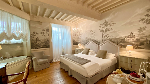 The Court of Ambra B & B Luxury in Cortona - Thumbnail