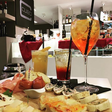 Cubo - Wine & Cocktail Bar