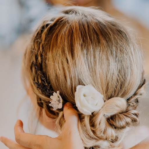 E.G COIFFURE ÉVÉNEMENTIELLE Emilie Gerbaud - Coiffeuse/maquilleuse mariage - Thumbnail