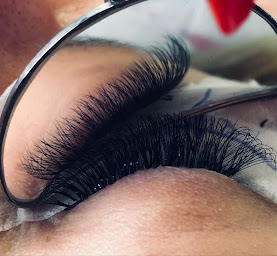 Photo n°15 de Sublim’eyes by V extensions de cils 77 à Pierre-Levée (Institut de beauté)