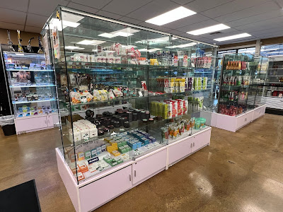 Photo of Dank's Warehouse Edmonds Dispensary