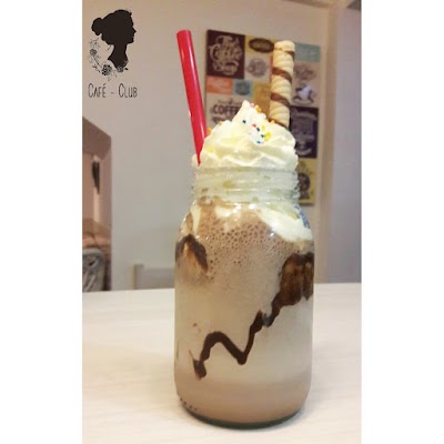 Photos of EMILIA CAF&Eacute; CLUB