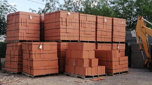 Materiales y Ferretería Silva (todo para la construcción).