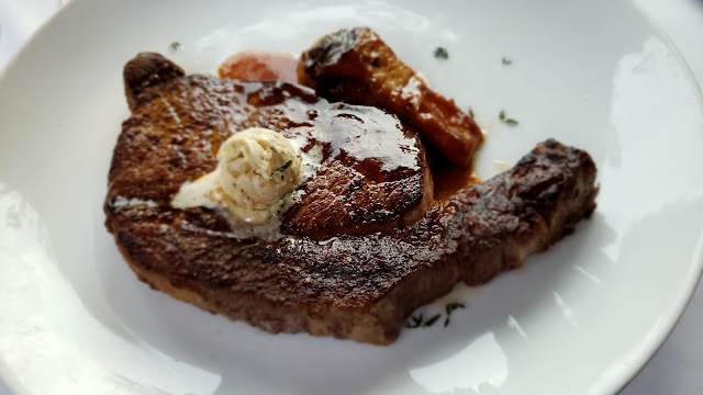 Selanne Steak Tavern