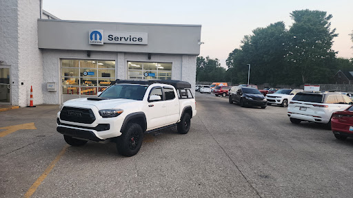 Oxmoor Chrysler Dodge Jeep Ram Service Gallery - United States