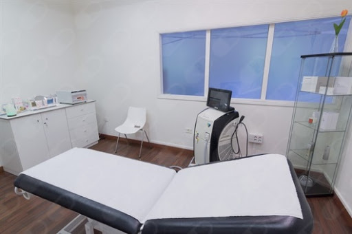 Dra. Verónica Díaz Fernández, Dermatólogo