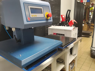 Photo n°4 de Pro Shop Des Savoie à La Roche-sur-Foron (Magasin de vêtements)