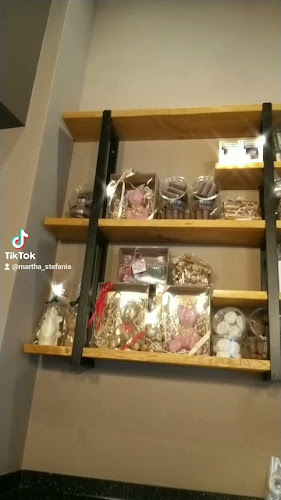 Deli Cafe Ανοιχτές ώρες