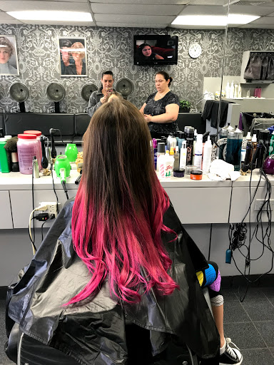 Freddy's Hair Design Inc Gallery - United States