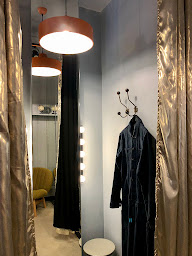 Photo n°24 de YALLÄ Paris 18 - Dépôt-vente / Second-hand store / Curated Vintage à Paris (Magasin de vêtements vintage)