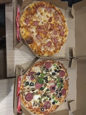 Domino's Pizza, Author: Ariani Hadioetomo