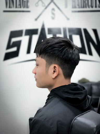 STATION HAIRCUT