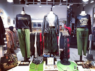 Photo n°2 de Yodé à Saint-Malo (Magasin de vêtements)